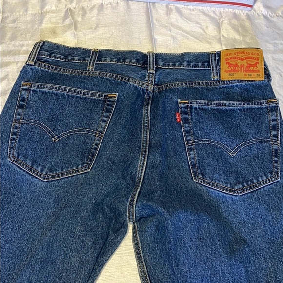 Levi’s 505 Jeans - Picture 2 of 3